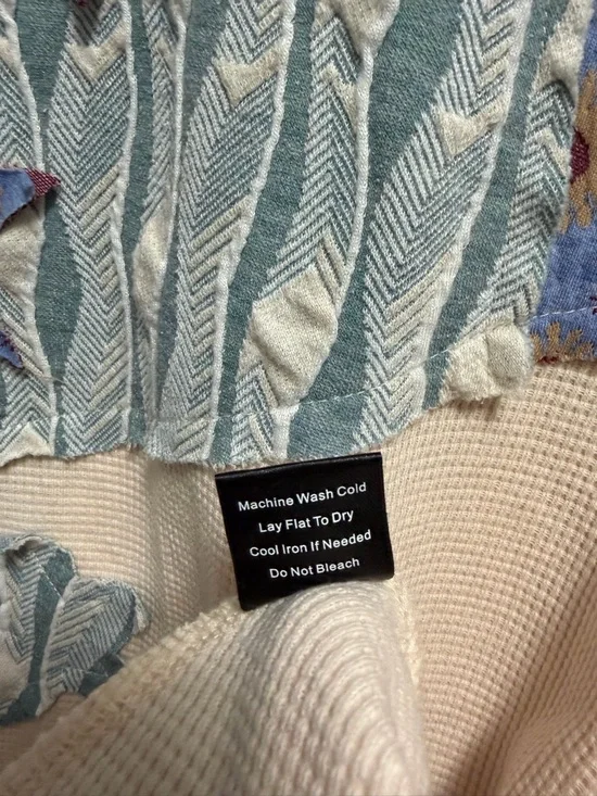 POL Patchwork Oversized Star Flower Top Women’s Size Large - Picture 5 of 6